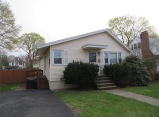 7 Cedar St, Saugus, MA 01906