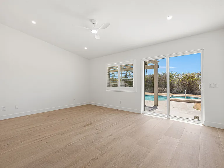 76 Sutton Pl S — Photo 16