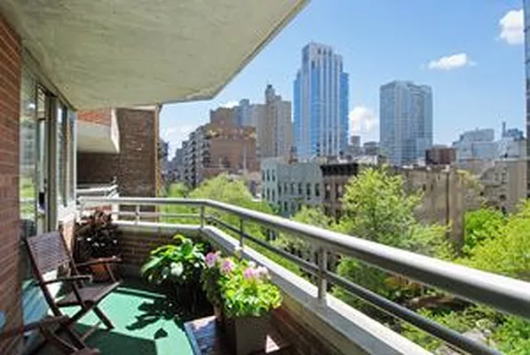 Sold by Douglas Elliman | media 17