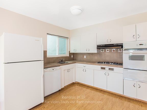 5th image of 140 Terra Vista Ave