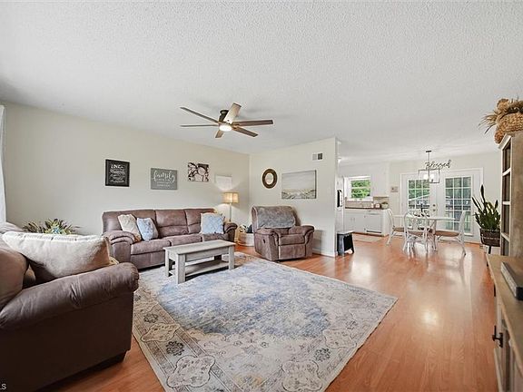 3rd image of 141 Marview Dr