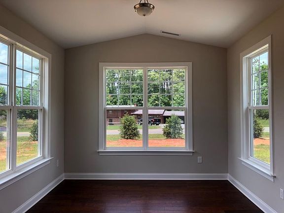 4th image of 1218 Newton Dr #5