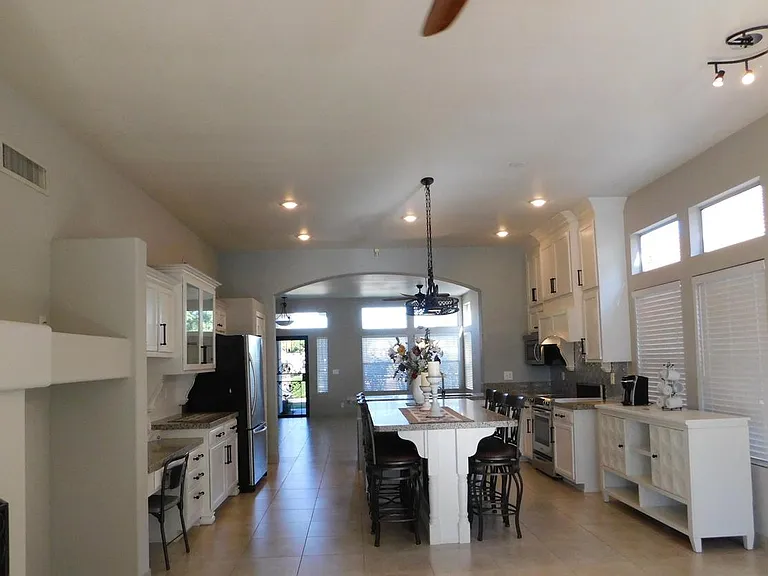 2075 W Riverside St — Photo 16