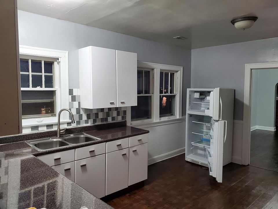1st image of 855 S McAlister Ave APT 2