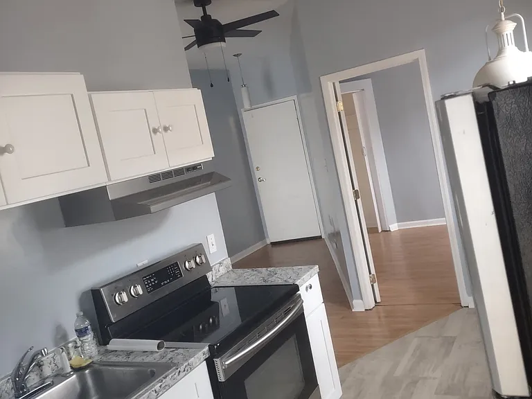 154 S Pershing Ave #2 — Photo 4