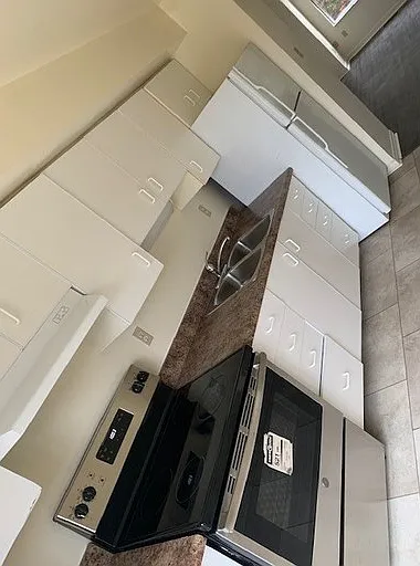 4 bed, 1.5 bath, $2,895 — Photo 4