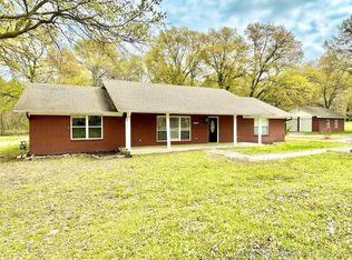 1401 N Country Ridge Dr, Stigler, OK 74462