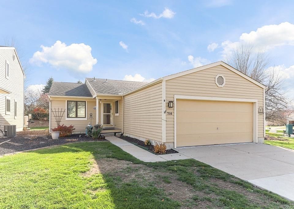 1st image of 716 Woodcreek Cir
