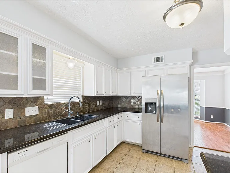 1107 Verret Ln — Photo 10