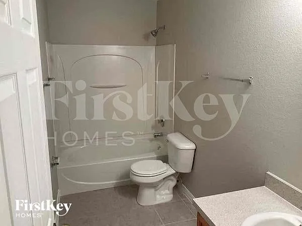 207 Willowbay Ridge St — Photo 9