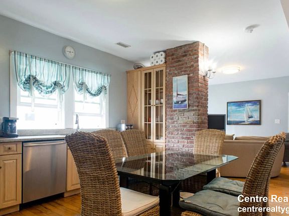 2nd image of 18 Holton St