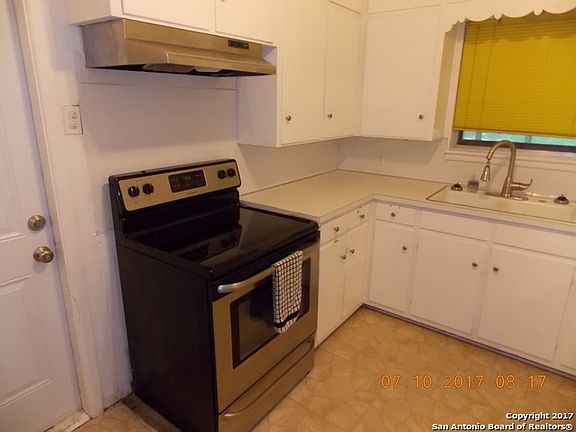2nd image of 1346 Rivercrest Dr