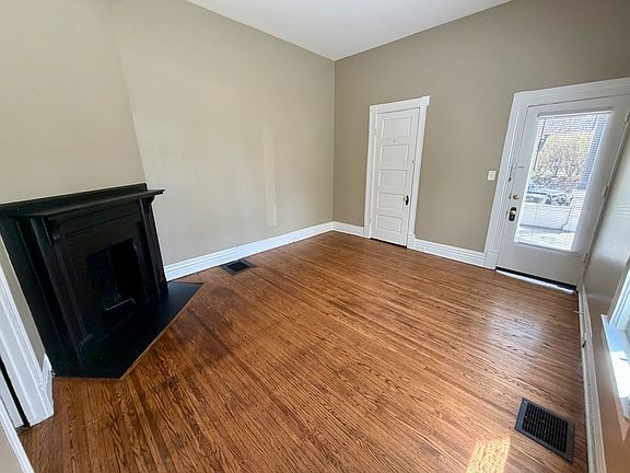 2nd image of 2117 Grinstead Dr #1