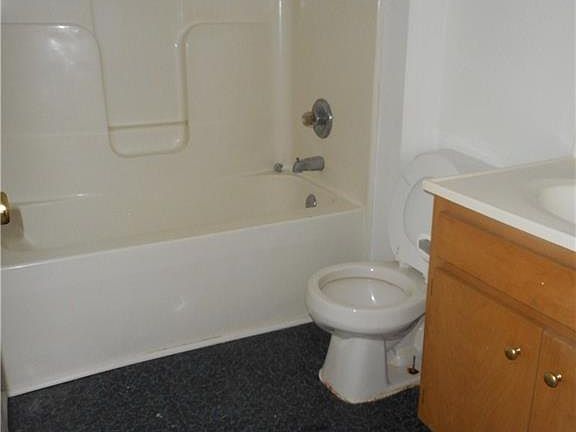 5th image of 122 Christian St APT 5
