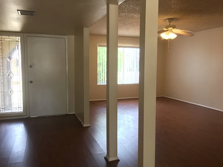 2131 E Palmcroft Dr — Photo 3