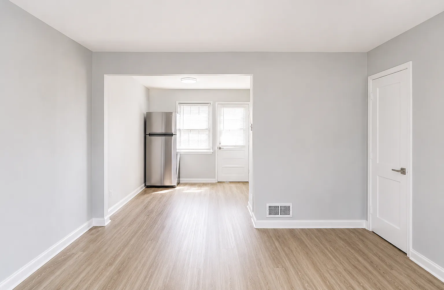 2 bed, 1220 sqft, $1,350 — Photo 1
