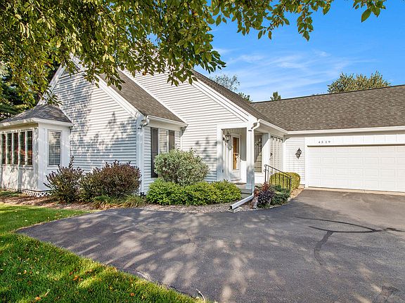 4th image of 4519 Thornberry Dr SE