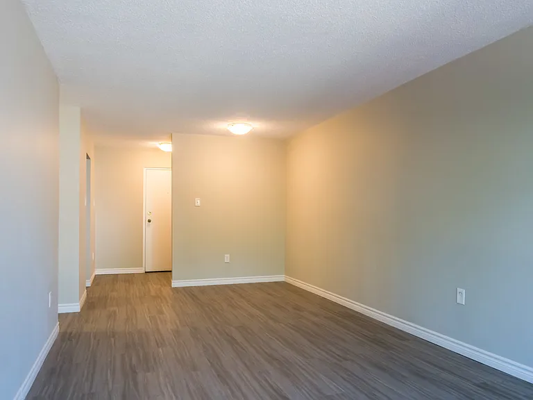 27 Terry Fox Pl — Photo 10