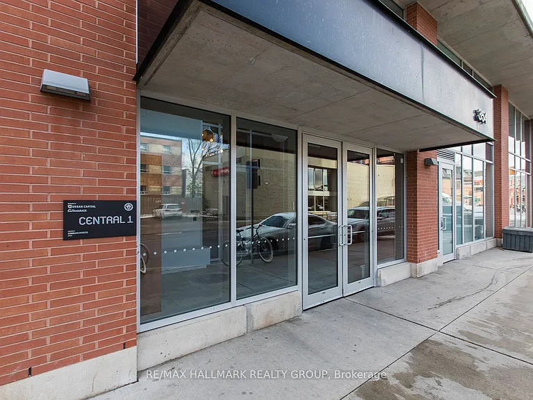 354 Gladstone Ave #907 — Photo 2