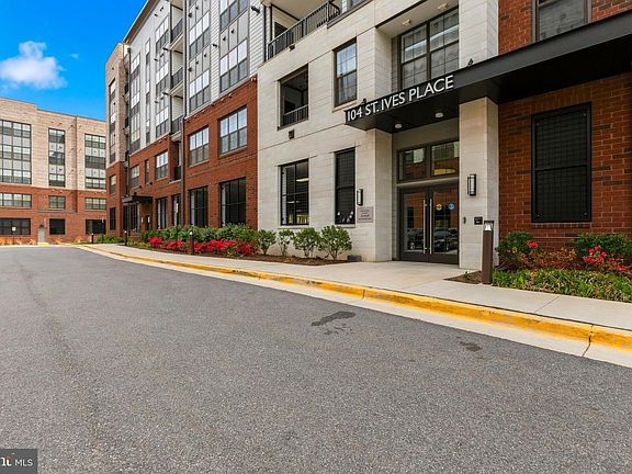 3rd image of 104 Saint Ives Pl Unit 401