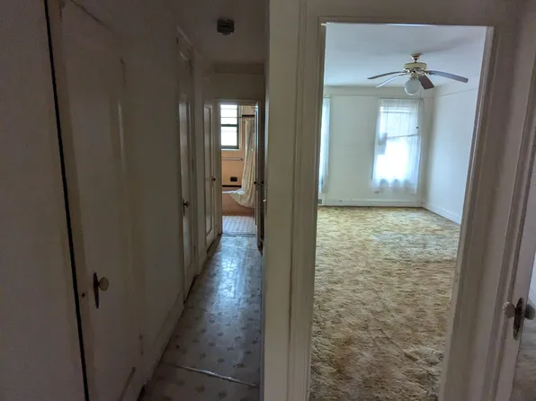 30 Ocean Parkway image 11 of 17