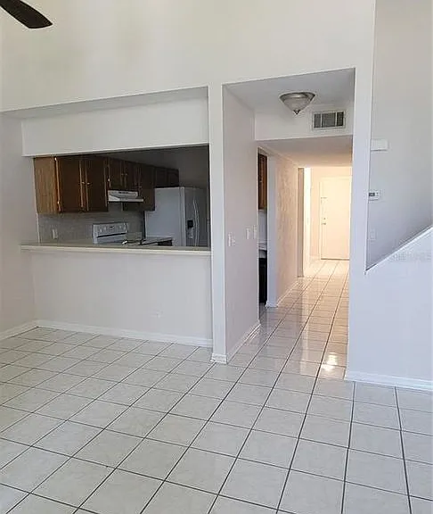 340 NW 48th Blvd — Photo 5