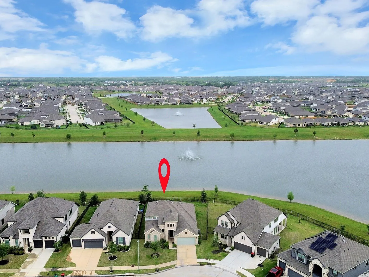 4 bed, 3.0 bath, 2708 sqft, $3,000 — Photo 3
