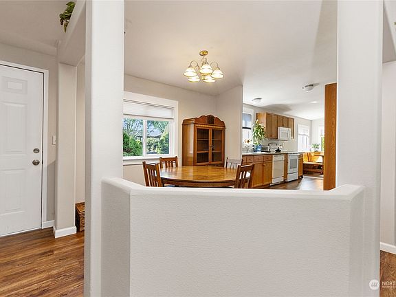 4th image of 14727 43rd Avenue NE #34