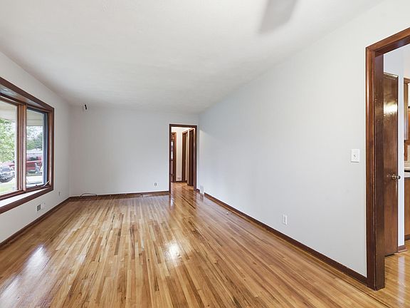 5th image of 8739 Hadley Ave S