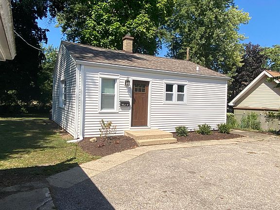 Parking in front of Cottage