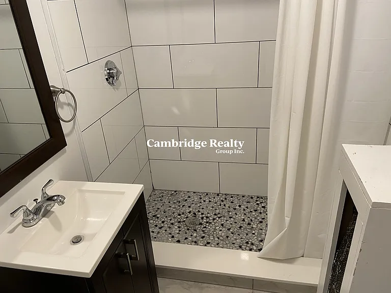 38 Newton St #2T — Photo 24