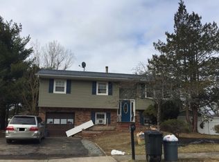 65 Mallory Rd, Spring Valley, NY 10977