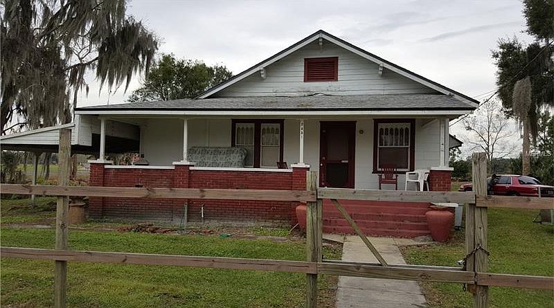 1st image of 2851 Celery Ave
