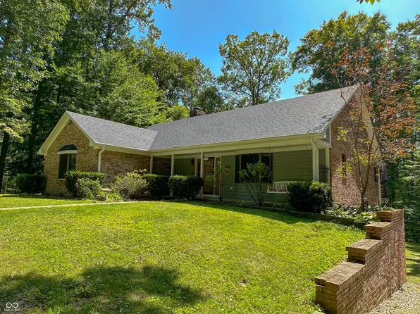 559 E Country Ln, Martinsville, IN 46151