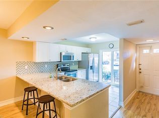 3400 Frosty Way APT 5, Naples, FL 34112