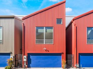 1114 E Carson Ave, Las Vegas, NV 89101