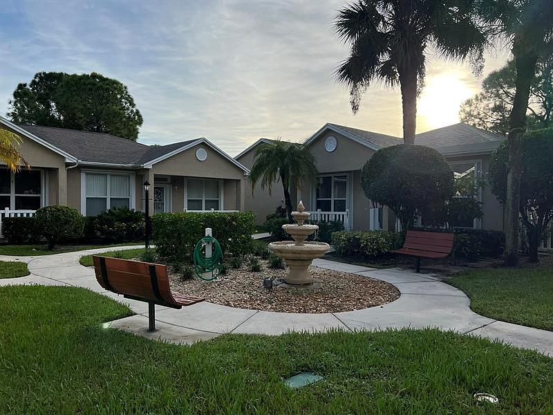 1st image of 501 NW San Remo Cir