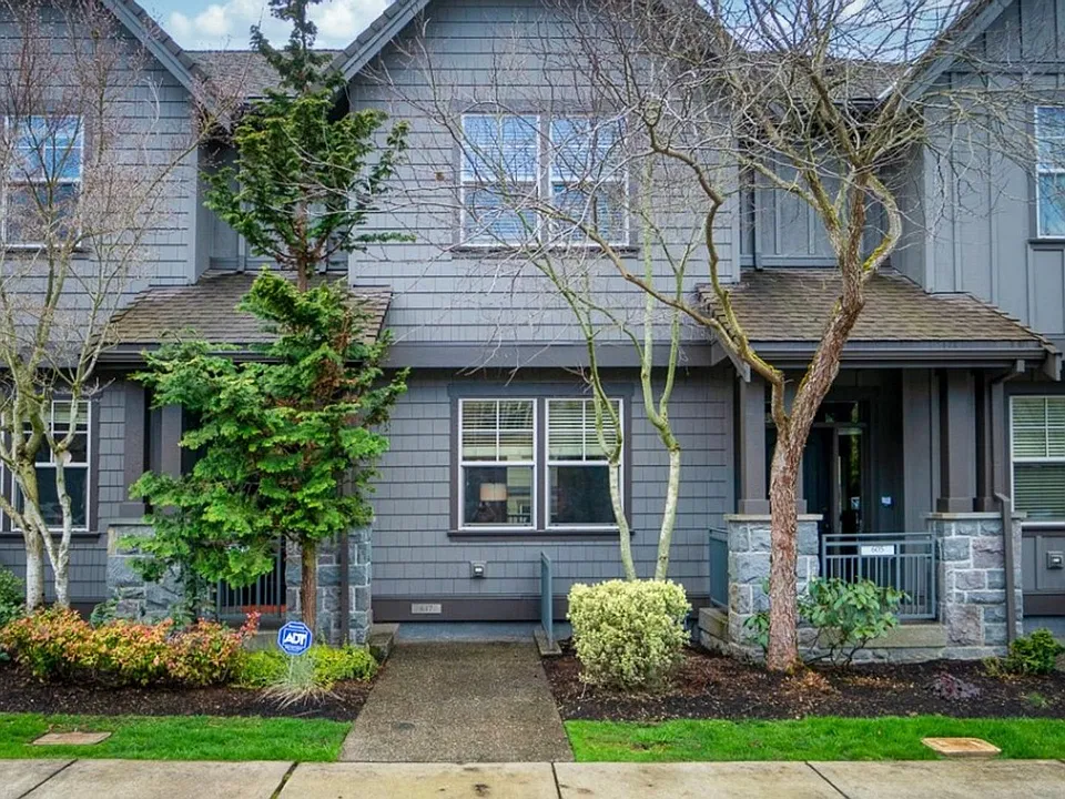 617 SW Trillium Creek Ter