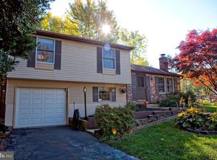 1376 Rollinghouse Dr, Frederick, MD 21703