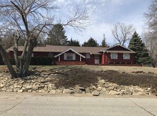 514 Highland Dr, Arkansas City, KS 67005