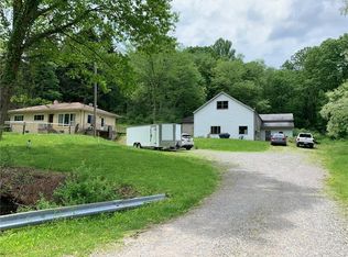 3560 Conway Wallrose Rd, Sewickley, PA 15143