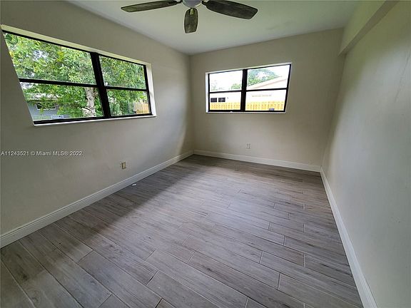 4th image of 685 NE 172nd St #0