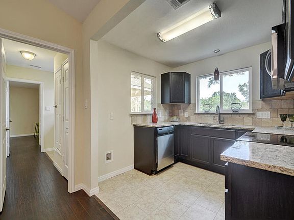 4th image of 1502 Glen Burnie Cir