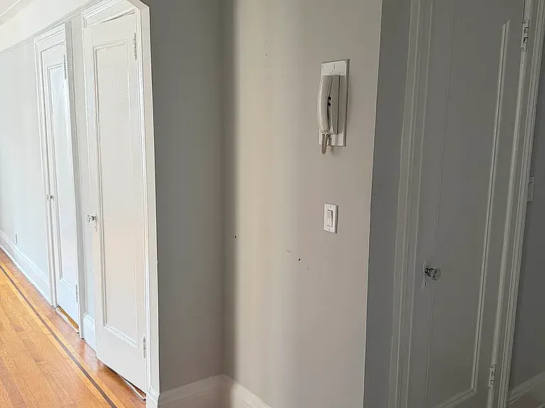 400 E 50th St #3G — Photo 3
