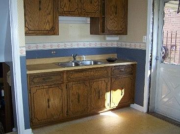 4th image of 11141 S Avenue D