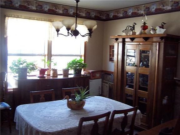 Seperate dinning room