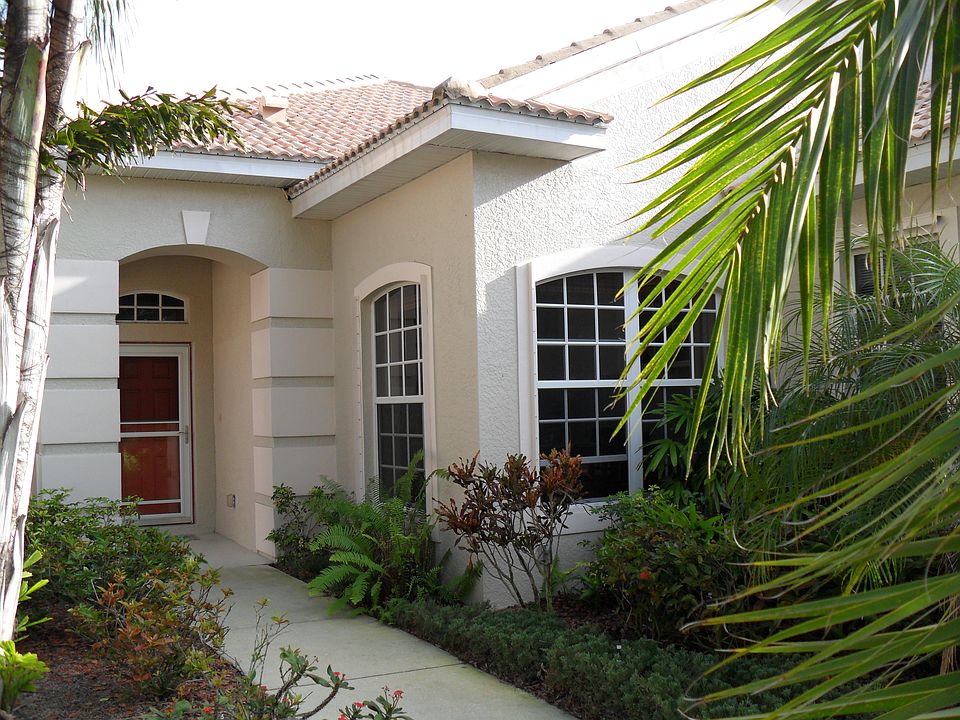 1st image of 9741 Las Casas Dr