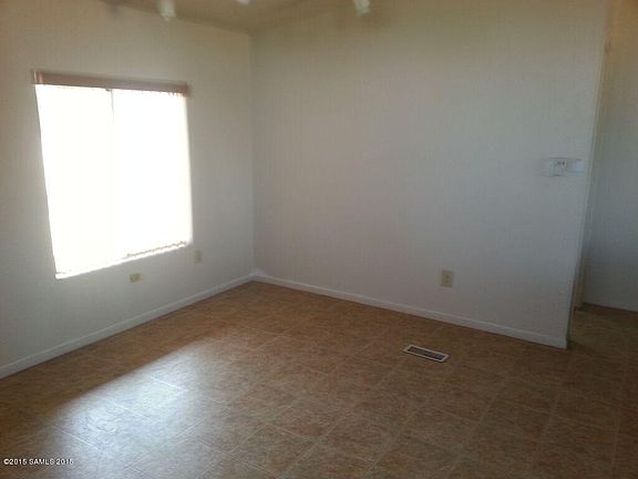 5th image of 4824 S San Pedro Ave