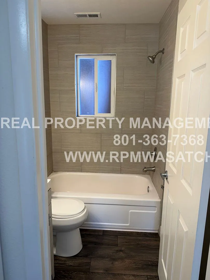Adorable Sugar House Prime Location 1-Bedroom 1-Bath Sugar House Apartment — Photo 3