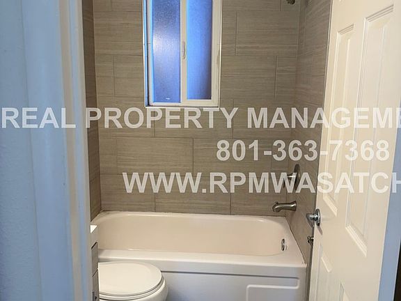 3rd image of 1912 S Douglas St APT 8